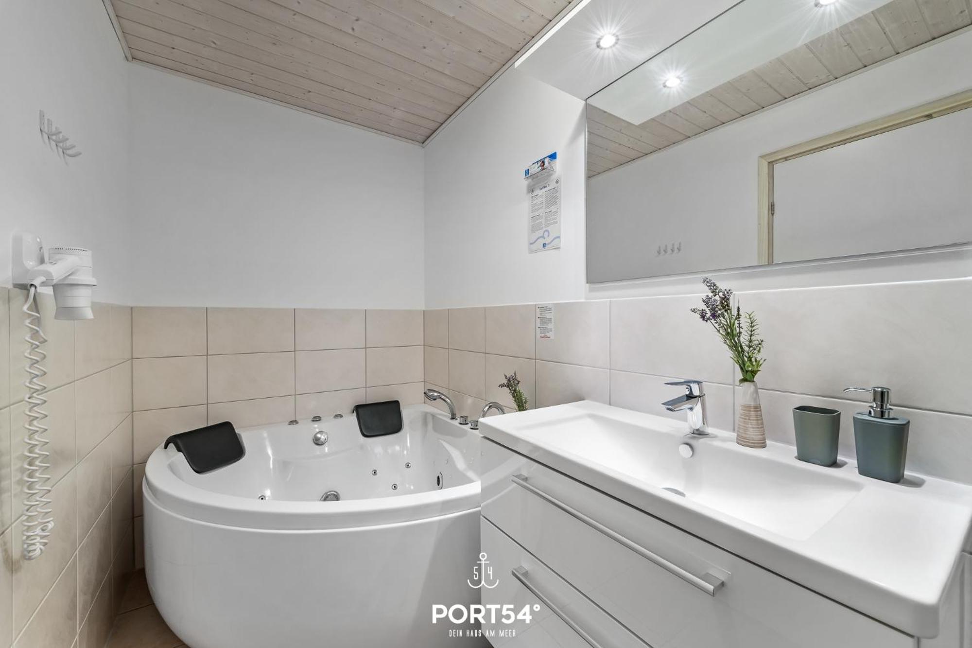 Ferienhaus Backbord Marina Wendtorf エクステリア 写真